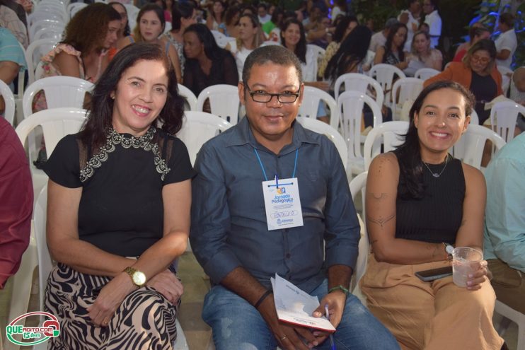 Abertura da Jornada Pedagógica reúne mais de mil e quinhentos profissionais da educação em Eunápolis 61