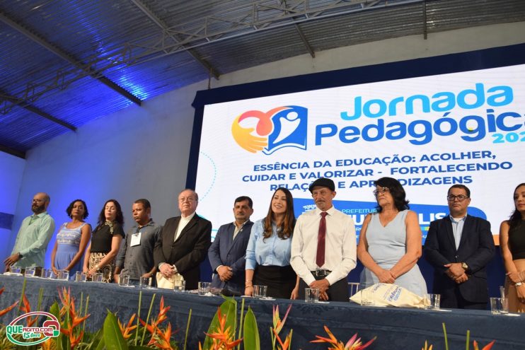 Abertura da Jornada Pedagógica reúne mais de mil e quinhentos profissionais da educação em Eunápolis 67