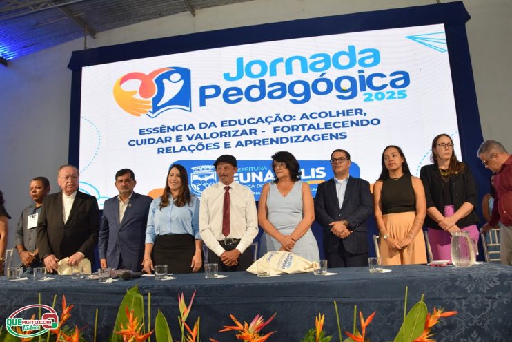 Abertura da Jornada Pedagógica reúne mais de mil e quinhentos profissionais da educação em Eunápolis 69