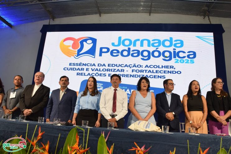 Abertura da Jornada Pedagógica reúne mais de mil e quinhentos profissionais da educação em Eunápolis 78