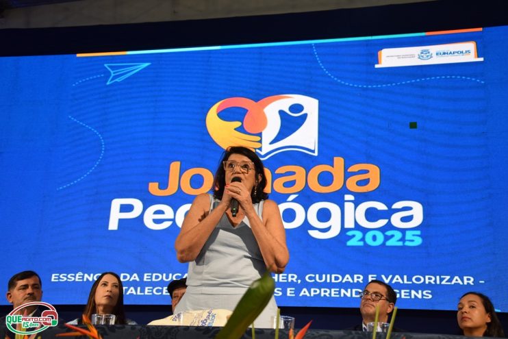 Abertura da Jornada Pedagógica reúne mais de mil e quinhentos profissionais da educação em Eunápolis 82