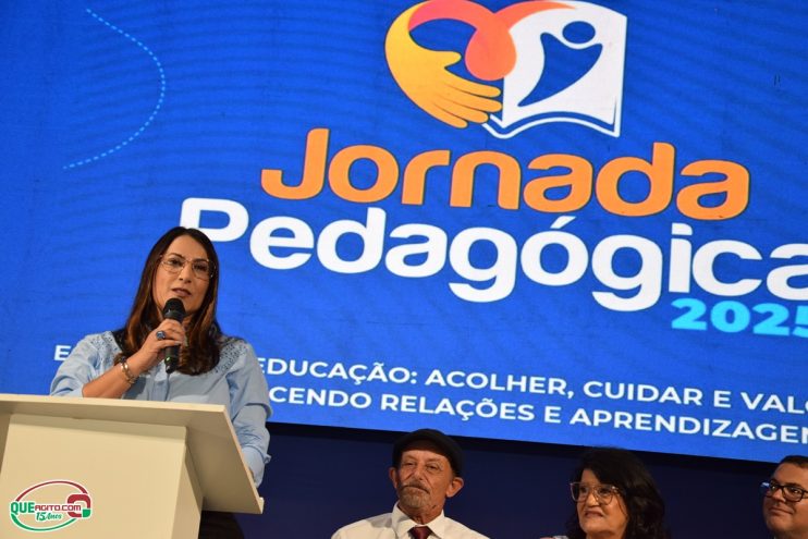 Abertura da Jornada Pedagógica reúne mais de mil e quinhentos profissionais da educação em Eunápolis 99