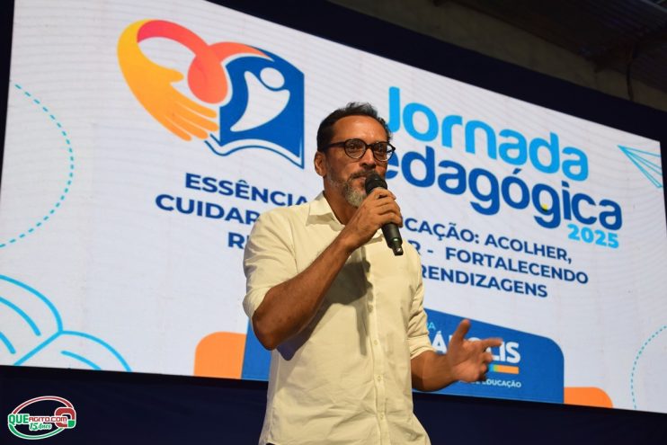 Abertura da Jornada Pedagógica reúne mais de mil e quinhentos profissionais da educação em Eunápolis 115