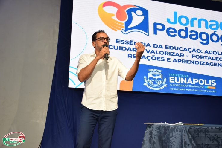 Abertura da Jornada Pedagógica reúne mais de mil e quinhentos profissionais da educação em Eunápolis 117