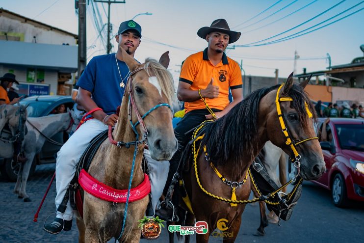 Centenas de cavaleiros e amazonas lotam as ruas de Canavieiras, durante a 1ª edição da Cavalgada do Litoral 200