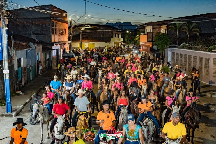 Centenas de cavaleiros e amazonas lotam as ruas de Canavieiras, durante a 1ª edição da Cavalgada do Litoral 247