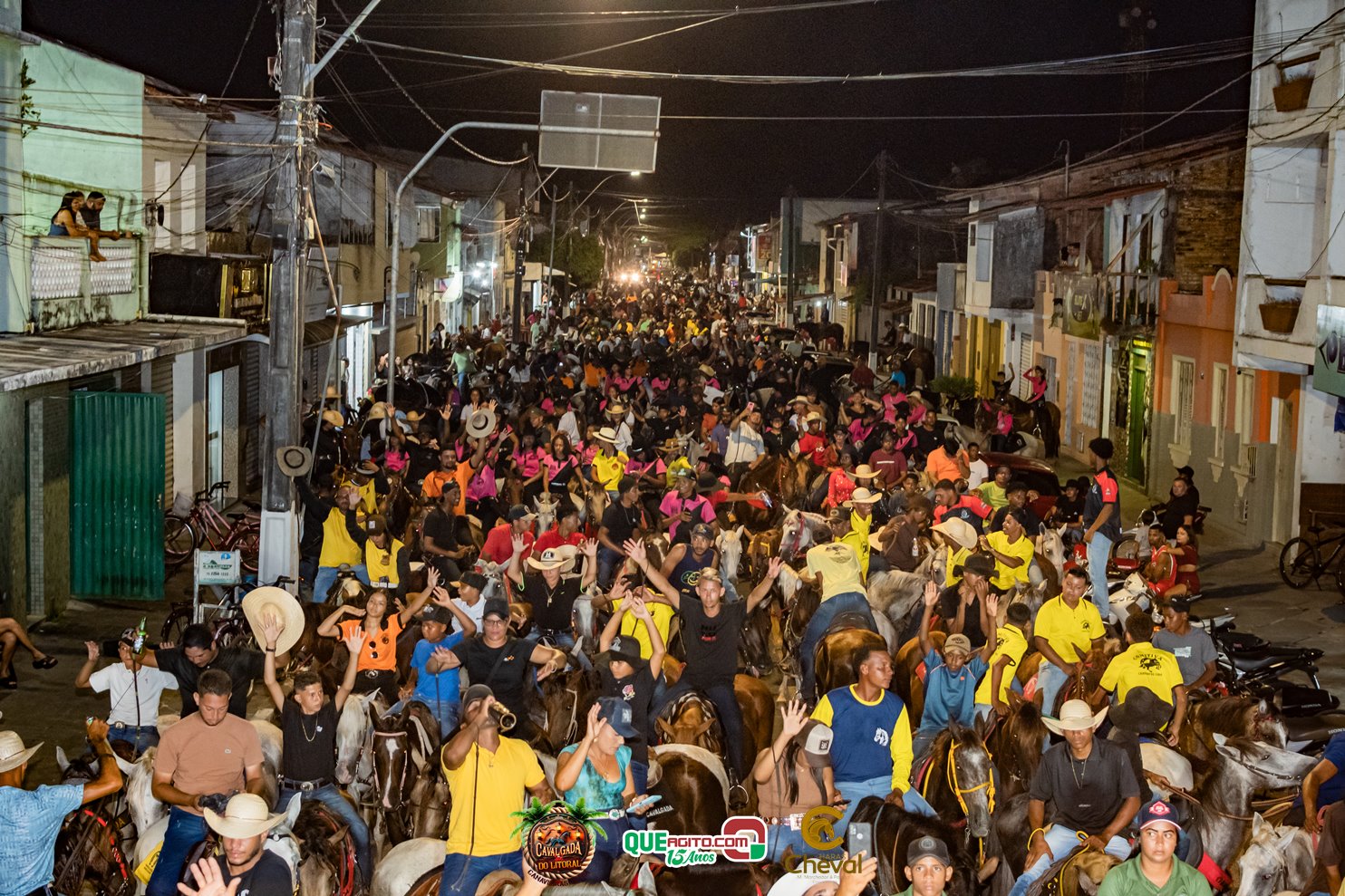 Centenas de cavaleiros e amazonas lotam as ruas de Canavieiras, durante a 1ª edição da Cavalgada do Litoral 8