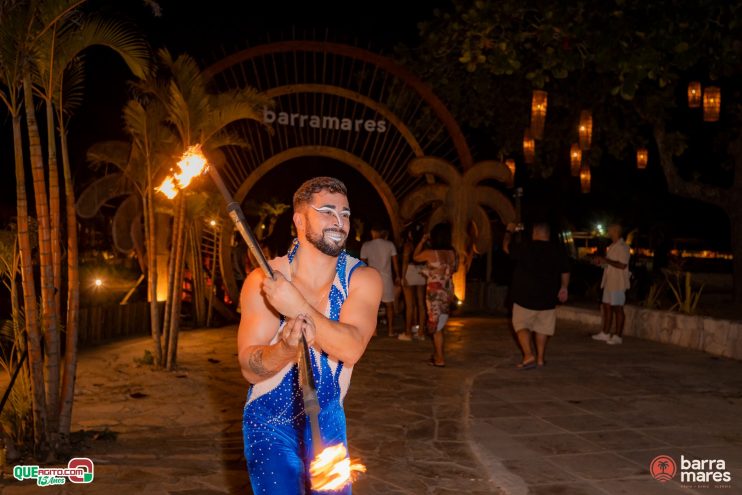 O Grande Retorno do Luau Barramares: Tradição, Música e Magia em Porto Seguro! 90