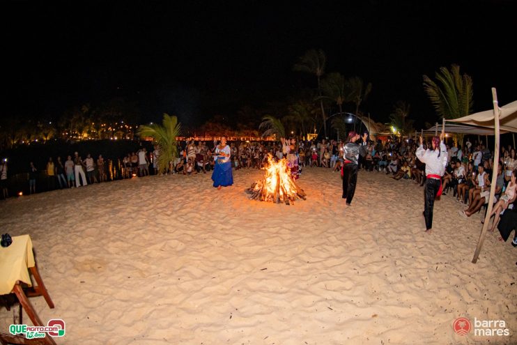 O Grande Retorno do Luau Barramares: Tradição, Música e Magia em Porto Seguro! 242