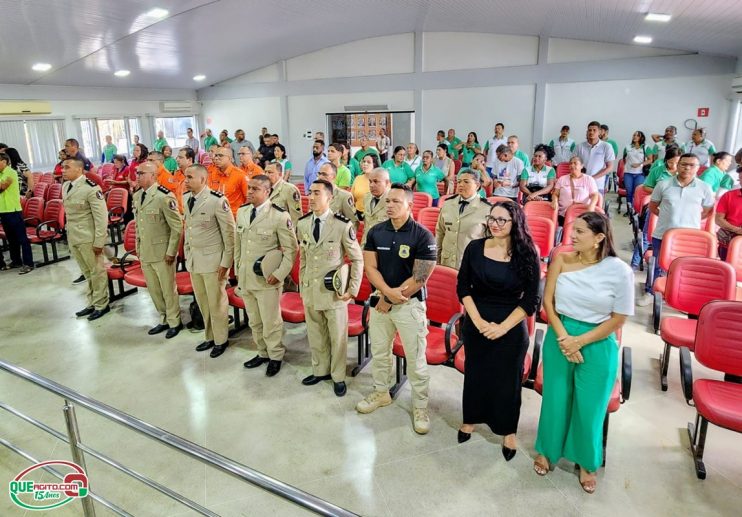 Câmara de Eunápolis celebra os 200 anos da PMBA em sessão especial 19