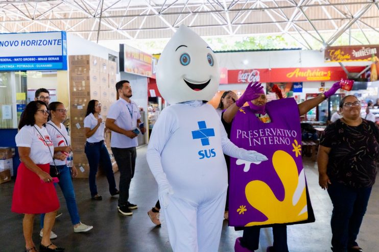 Carnaval Bem Me Quero: Ação da Saúde levou prevenção e conscientização ao Terminal Rodoviário de Eunápolis 15