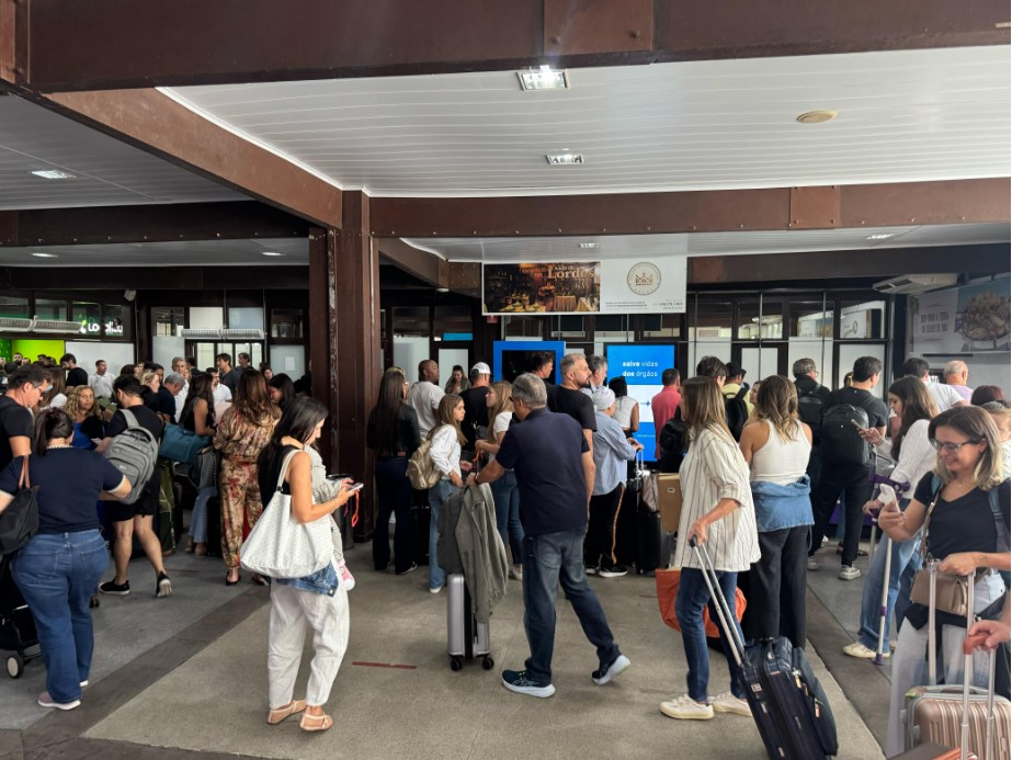 Porto Seguro recebe turistas com festa no Aeroporto 5