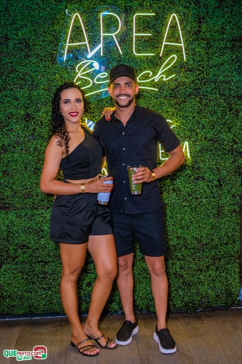 Baladinha All Black agita a noite de Porto Seguro na Cabana Área Beach 19