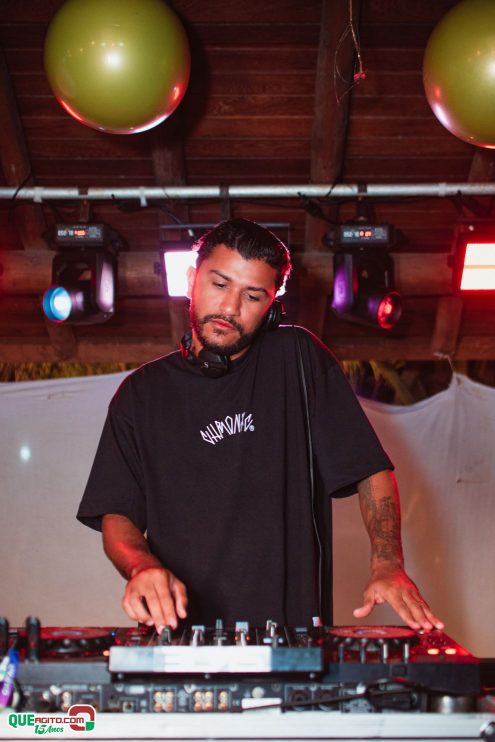 Baladinha All Black agita a noite de Porto Seguro na Cabana Área Beach 34