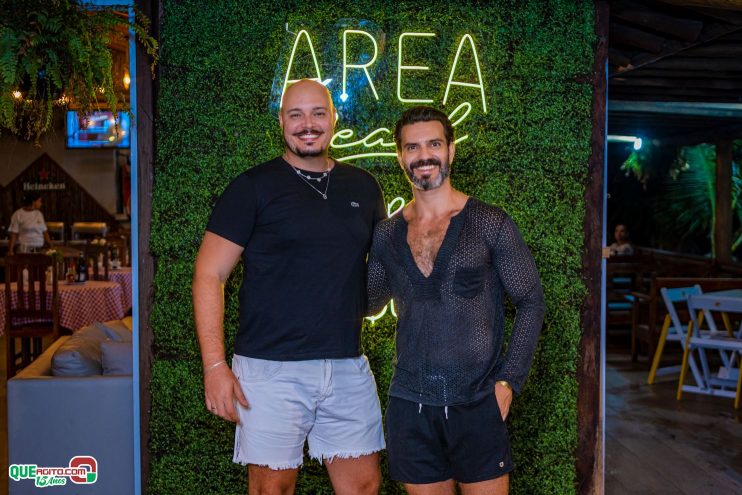 Baladinha All Black agita a noite de Porto Seguro na Cabana Área Beach 47