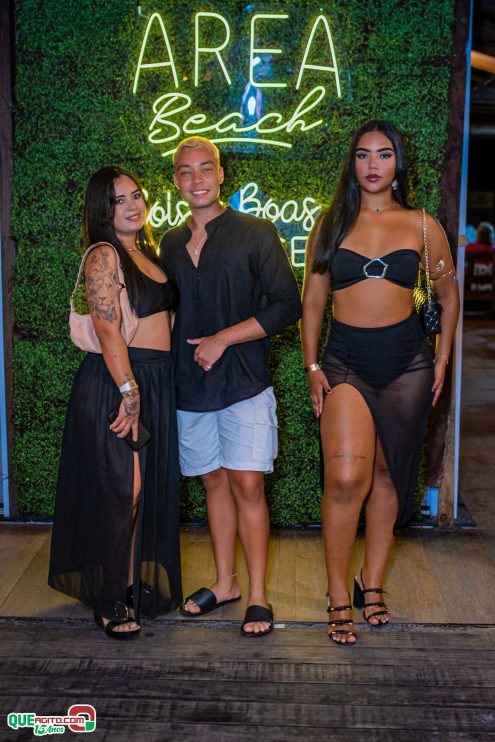 Baladinha All Black agita a noite de Porto Seguro na Cabana Área Beach 116