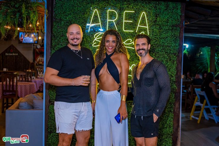 Baladinha All Black agita a noite de Porto Seguro na Cabana Área Beach 117