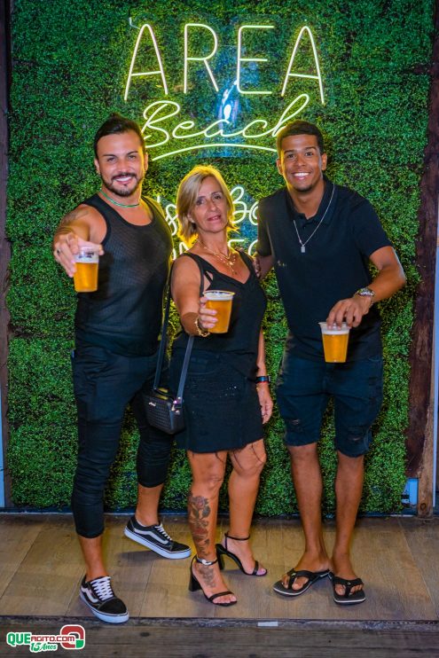 Baladinha All Black agita a noite de Porto Seguro na Cabana Área Beach 126