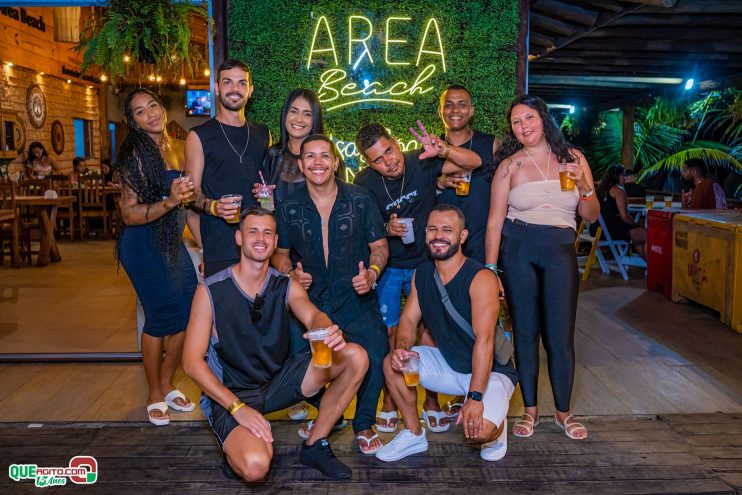 Baladinha All Black agita a noite de Porto Seguro na Cabana Área Beach 127