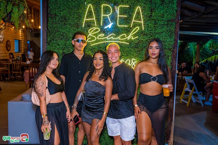 Baladinha All Black agita a noite de Porto Seguro na Cabana Área Beach 134