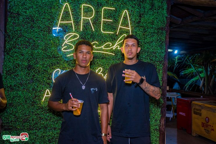 Baladinha All Black agita a noite de Porto Seguro na Cabana Área Beach 144