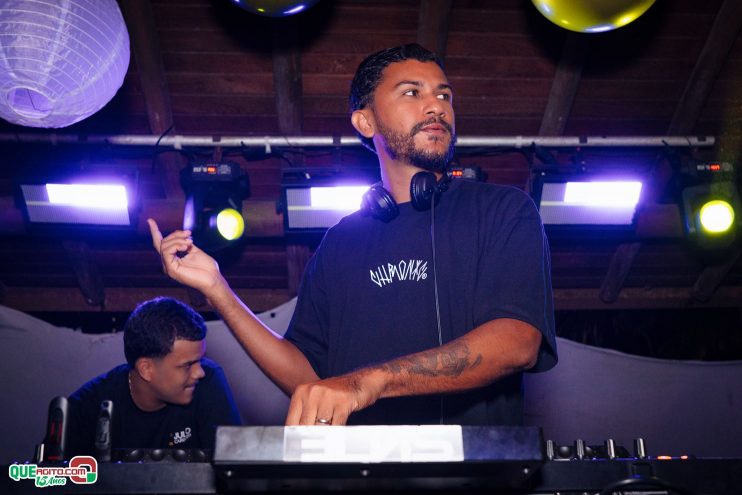 Baladinha All Black agita a noite de Porto Seguro na Cabana Área Beach 151