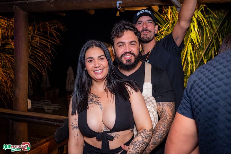 Baladinha All Black agita a noite de Porto Seguro na Cabana Área Beach 155