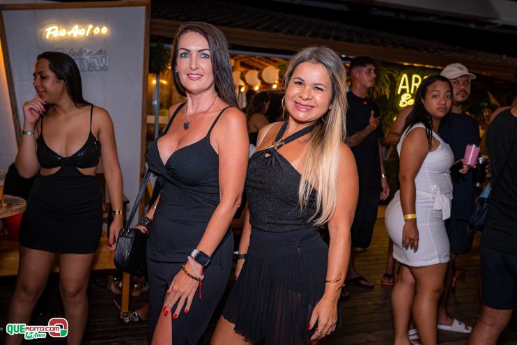 Baladinha All Black agita a noite de Porto Seguro na Cabana Área Beach 165