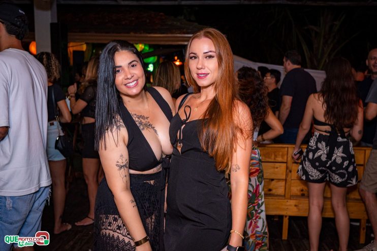 Baladinha All Black agita a noite de Porto Seguro na Cabana Área Beach 171