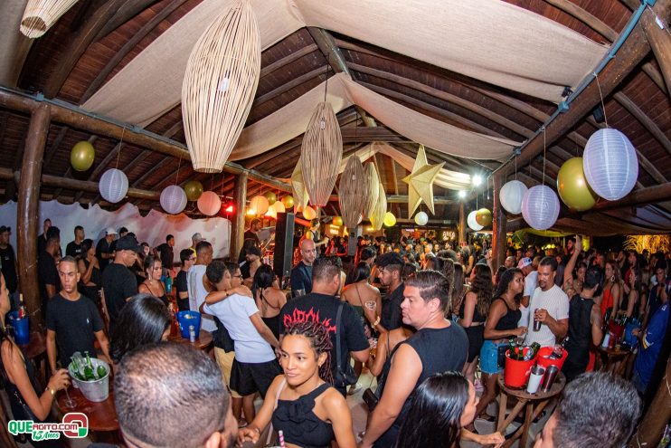 Baladinha All Black agita a noite de Porto Seguro na Cabana Área Beach 213