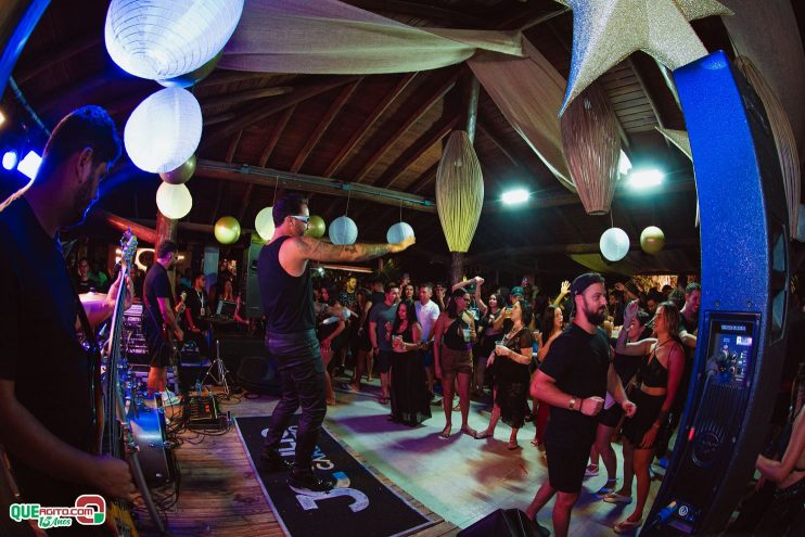 Baladinha All Black agita a noite de Porto Seguro na Cabana Área Beach 221