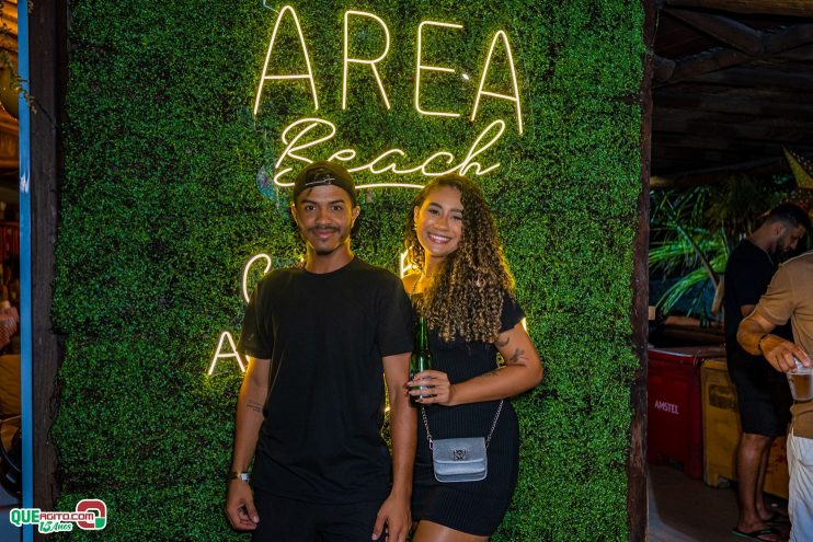 Baladinha All Black agita a noite de Porto Seguro na Cabana Área Beach 230