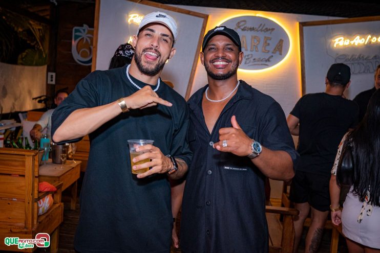 Baladinha All Black agita a noite de Porto Seguro na Cabana Área Beach 238