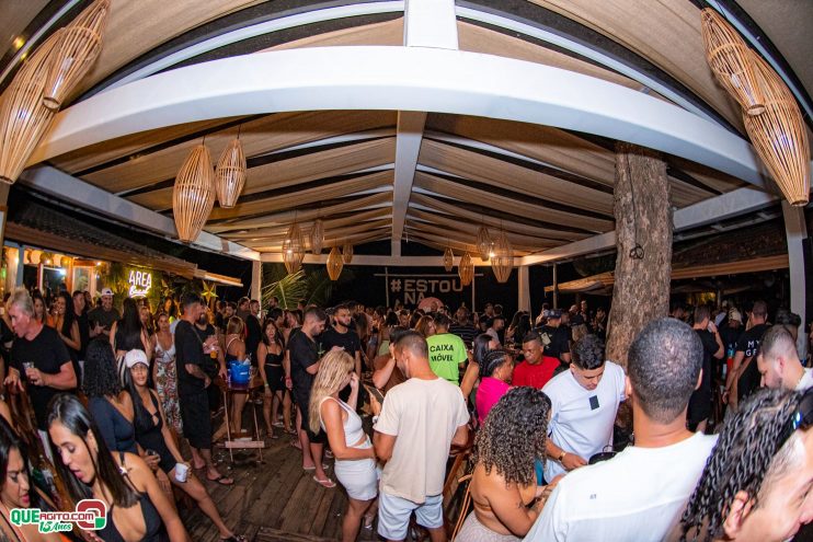 Baladinha All Black agita a noite de Porto Seguro na Cabana Área Beach 244