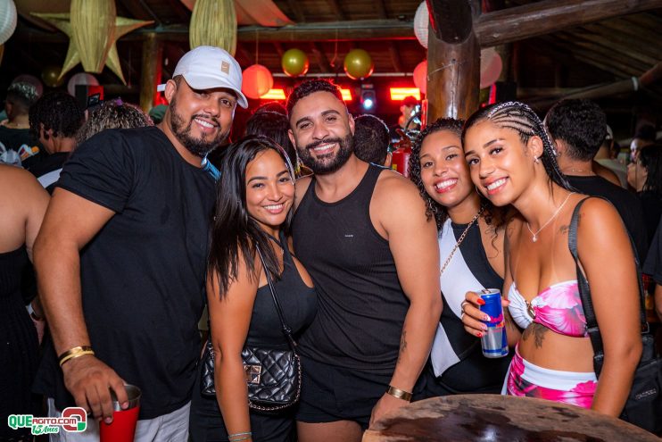 Baladinha All Black agita a noite de Porto Seguro na Cabana Área Beach 260