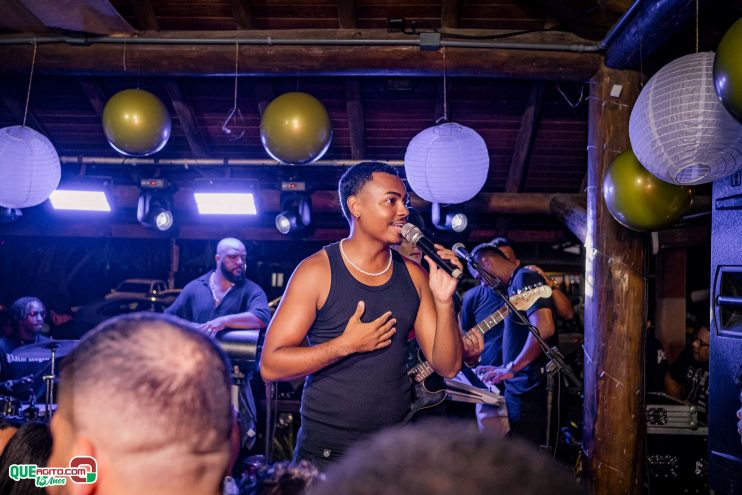 Baladinha All Black agita a noite de Porto Seguro na Cabana Área Beach 274