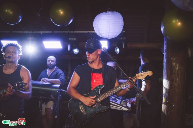 Baladinha All Black agita a noite de Porto Seguro na Cabana Área Beach 275