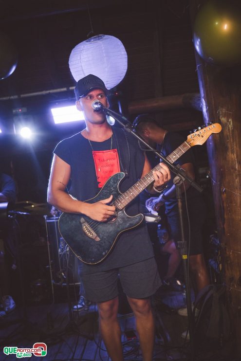 Baladinha All Black agita a noite de Porto Seguro na Cabana Área Beach 289