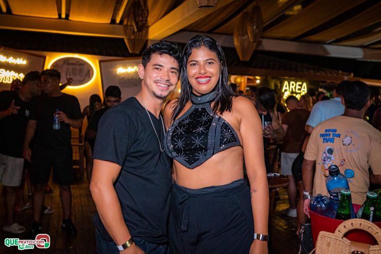 Baladinha All Black agita a noite de Porto Seguro na Cabana Área Beach 298