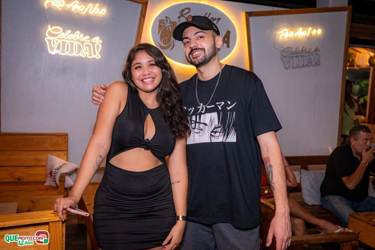 Baladinha All Black agita a noite de Porto Seguro na Cabana Área Beach 305