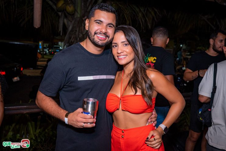 Baladinha All Black agita a noite de Porto Seguro na Cabana Área Beach 312