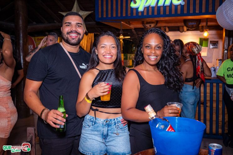 Baladinha All Black agita a noite de Porto Seguro na Cabana Área Beach 314