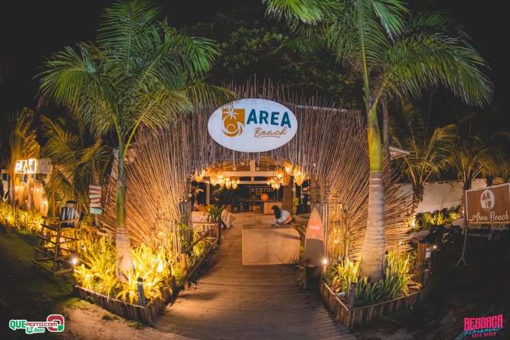 Ressaca de Carnaval Agita a Cabana Área Beach em Porto Seguro com Me Leva 73, Gab Lopes e DJ P3 13