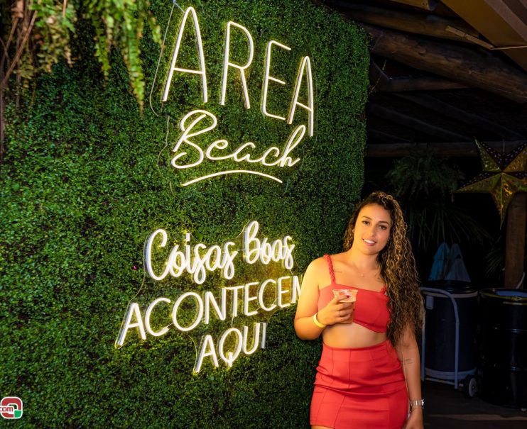 Ressaca de Carnaval Agita a Cabana Área Beach em Porto Seguro com Me Leva 73, Gab Lopes e DJ P3 43