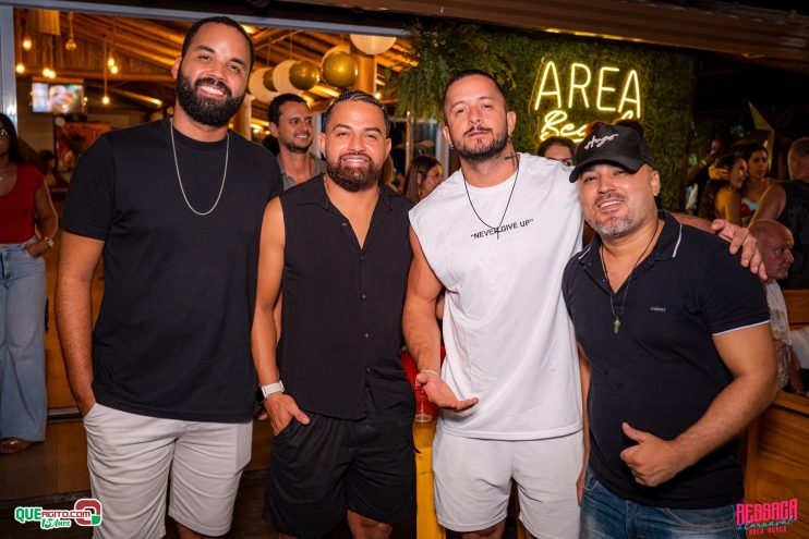 Ressaca de Carnaval Agita a Cabana Área Beach em Porto Seguro com Me Leva 73, Gab Lopes e DJ P3 215