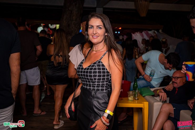 Ressaca de Carnaval Agita a Cabana Área Beach em Porto Seguro com Me Leva 73, Gab Lopes e DJ P3 220