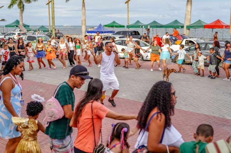 Bloco da Inclusão leva alegria pelas ruas da cidade 17