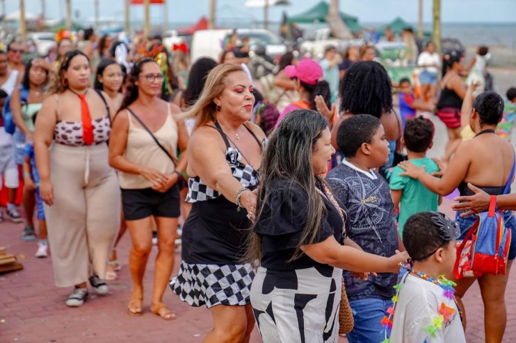 Bloco da Inclusão leva alegria pelas ruas da cidade 16