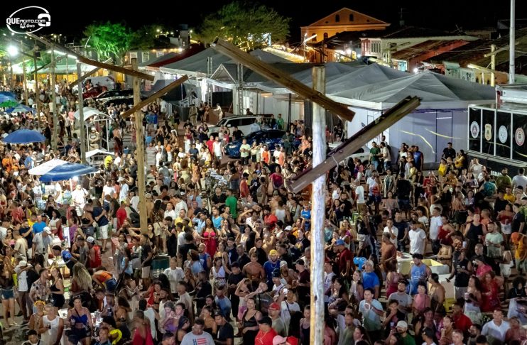 Sextou com muita folia nos corredores turísticos de Porto Seguro, Arraial d’Ajuda e Trancoso 27