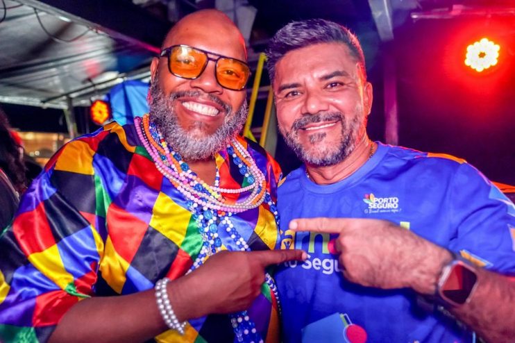 Tonho Matéria marca sábado de folia em Porto Seguro com o melhor do axé 26